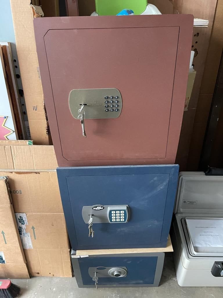 Cajas fuertes con teclado electrónico, listas para instalar
